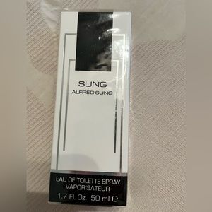 Alfred Sung SUNG Eau de Toilette.